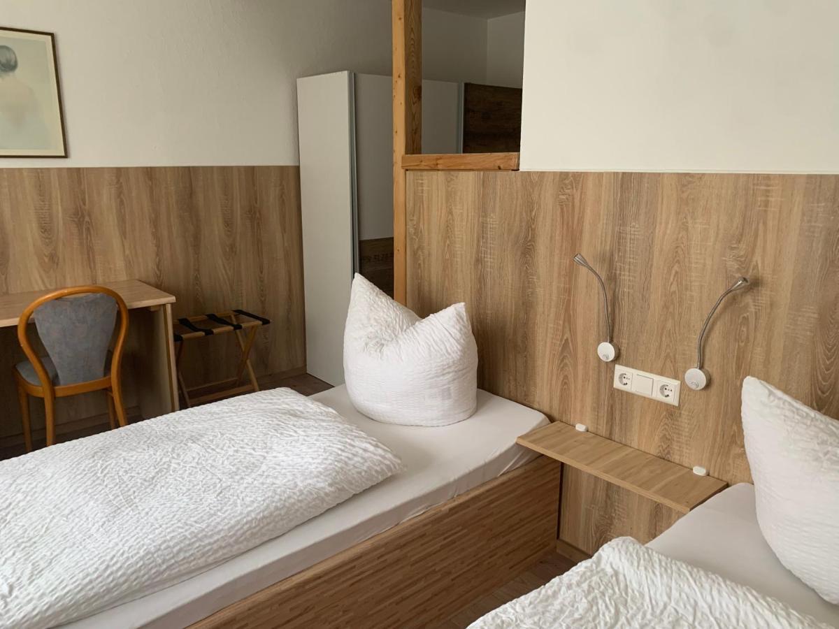 Hotel Schweizerhof Böbingen an der Rems エクステリア 写真