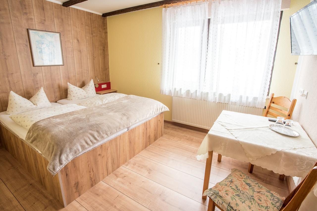 Hotel Schweizerhof Böbingen an der Rems エクステリア 写真