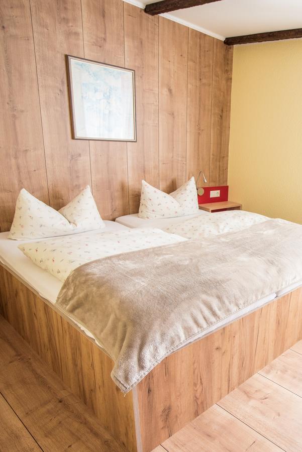 Hotel Schweizerhof Böbingen an der Rems エクステリア 写真
