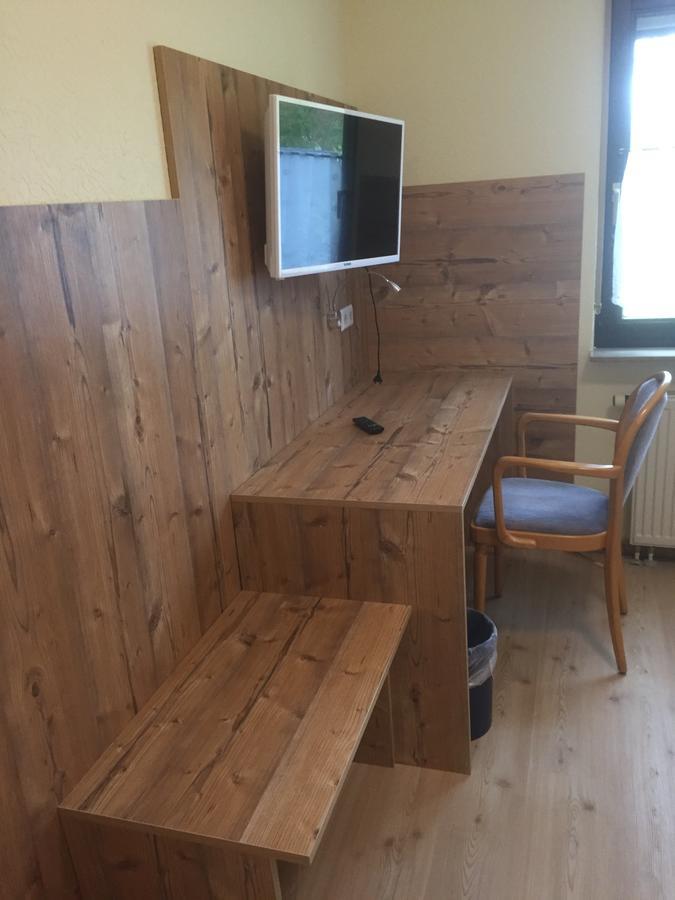 Hotel Schweizerhof Böbingen an der Rems エクステリア 写真